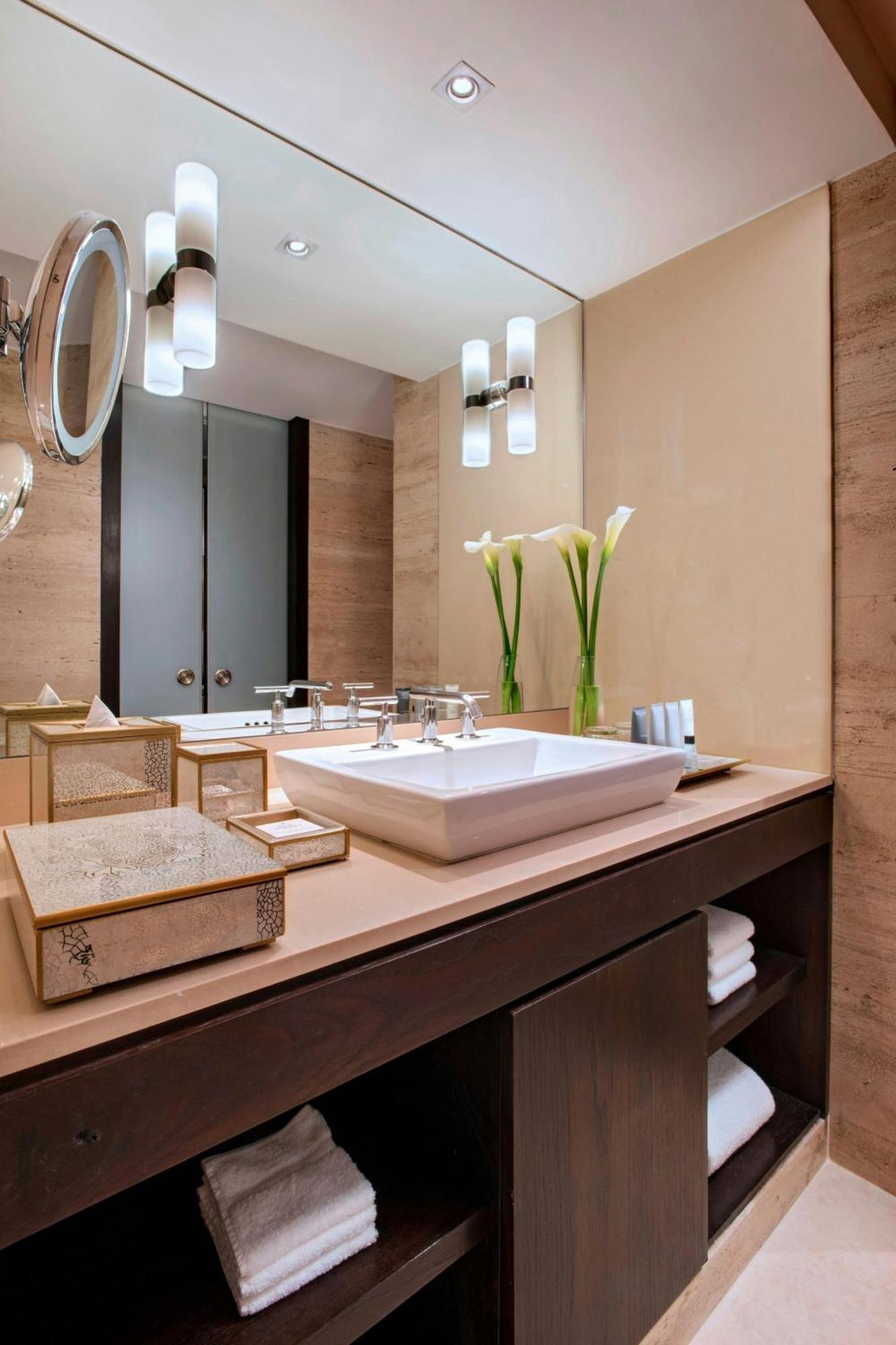 Luxury Suite, Suite, 1 King