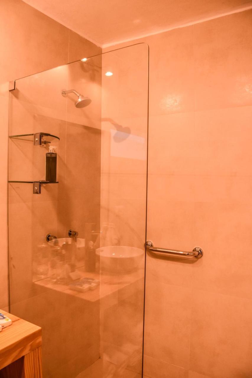 Quarto Duplo Deluxe com 2 Camas de Casal